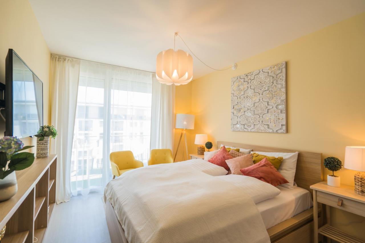 MF Adriana Panorama Apartment Siofok Bagian luar foto