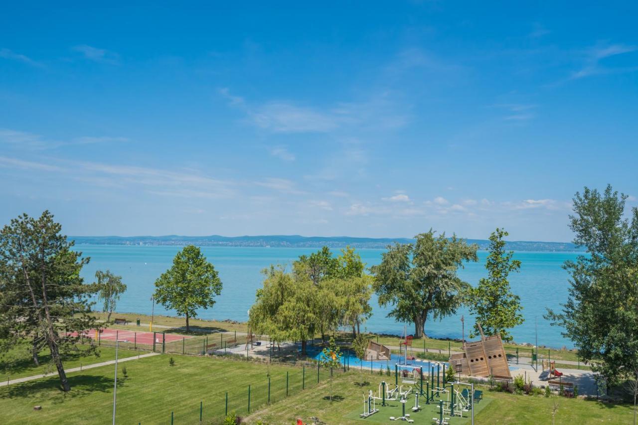 MF Adriana Panorama Apartment Siofok Bagian luar foto