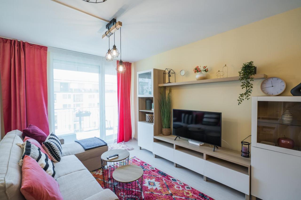 MF Adriana Panorama Apartment Siofok Bagian luar foto