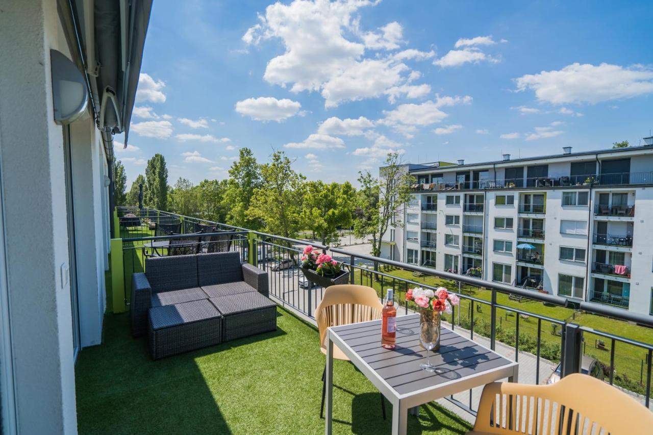MF Adriana Panorama Apartment Siofok Bagian luar foto